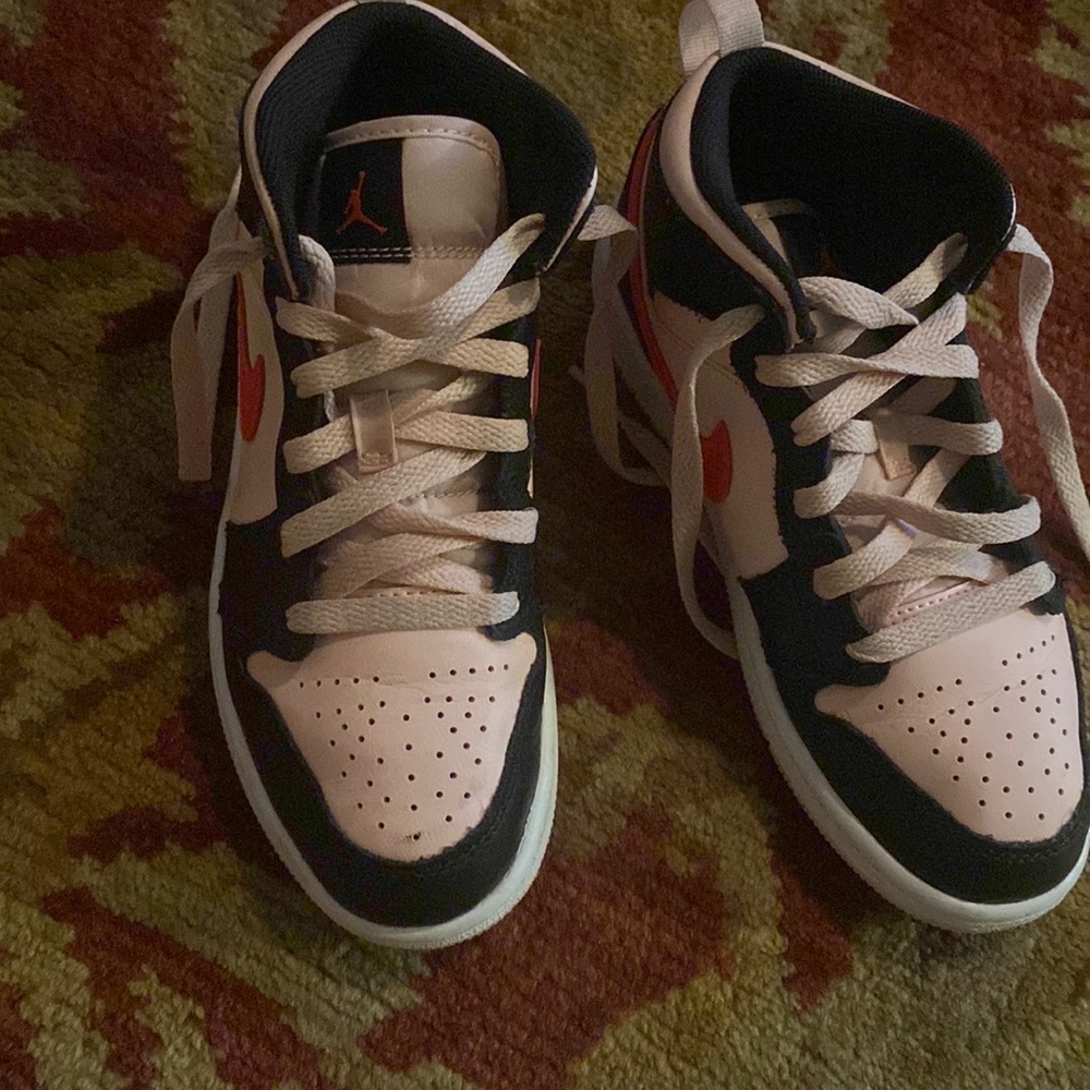 Size 2 jordan kids pink and black